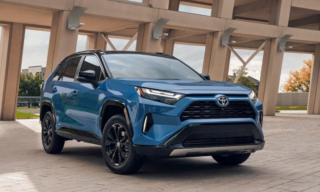 نظرة جديدة لـتويوتا RAV4