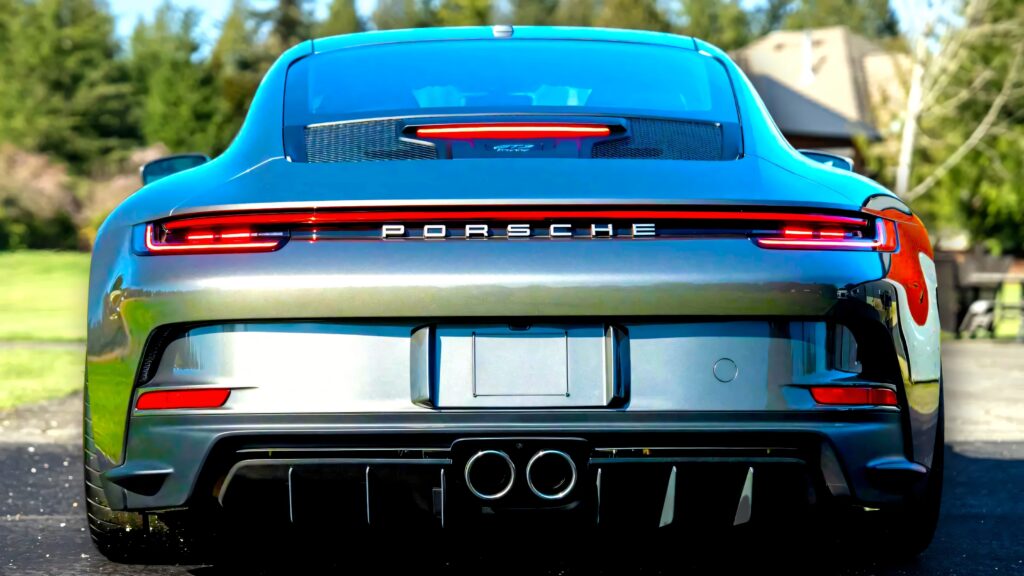بورشه 911 GT3 تورينغ مذهلة
