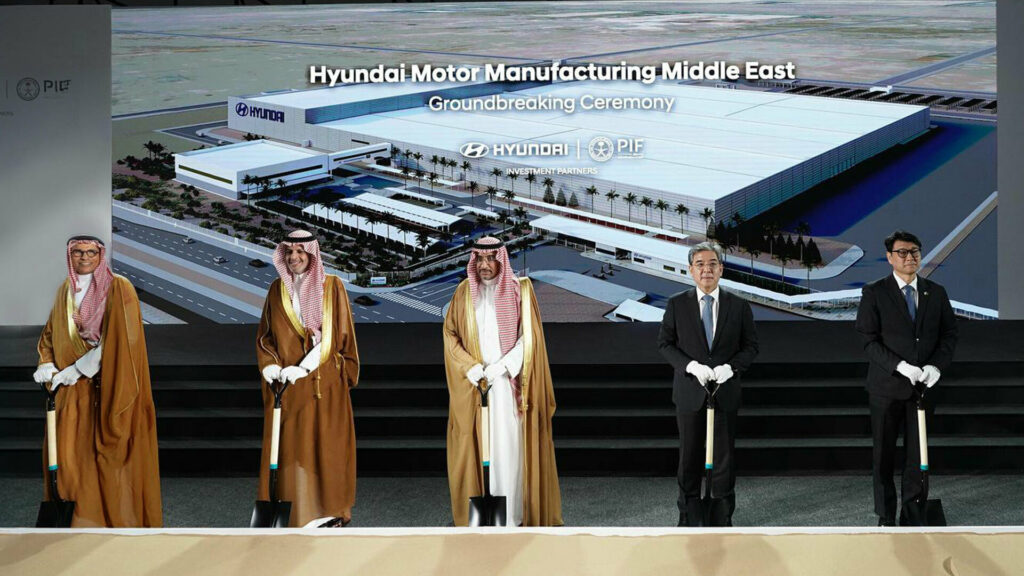 مصنع هيونداي في السعودية
