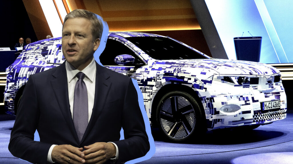 قيادة BMW في شوارع دبي
